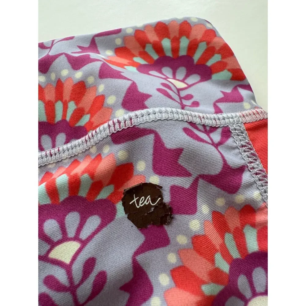 Tea Collection floral rashguard cropped swim pants